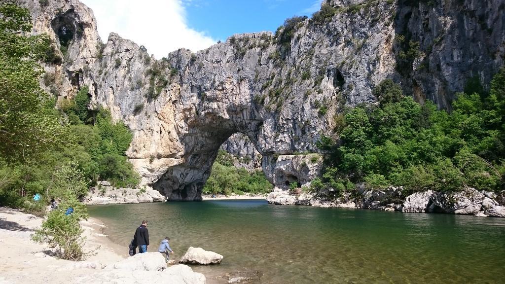 Ardeche - Gites Objectif Evasion Montreal  ภายนอก รูปภาพ